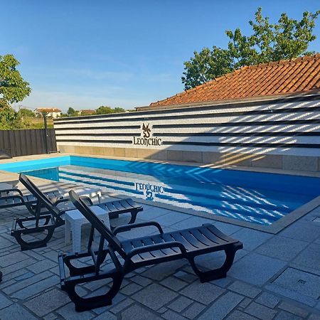 Leonchic - Guest House Com Piscina De Agua Salgada Barcelos Exterior foto